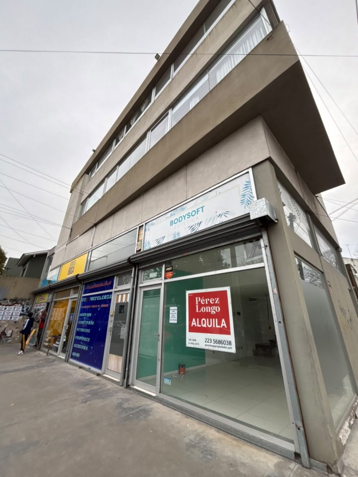 LOCAL EN ALQUILER EN SAN JUAN ESQUINA BROWN