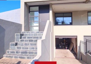 DUPLEX 5 AMB CON GARAGE. BARRIO LA FLORIDA